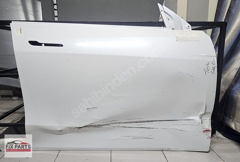 Tesla Model Y Kapı
