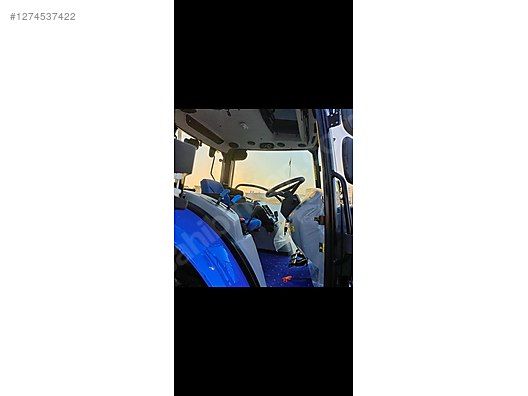 Machinery / Agricultural Machines / Tractors / New Holland / T4.70S