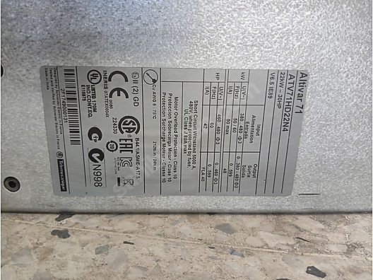 SCHNEİDER ATV71HD22N4 22 KW AĞIR ŞART HIZ KONTROL CİHAZI