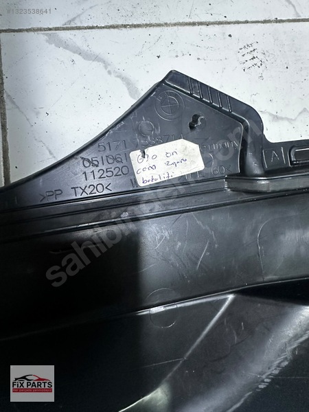 BMW 5 Serisi Ön Cam Izgarası