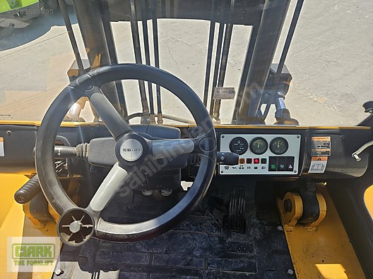 Machinery / Industrial / Carrying & Stacking Equipment / Forklifts / For Sale / Ceylift