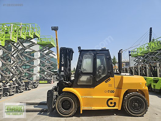 Machinery / Industrial / Carrying & Stacking Equipment / Forklifts / For Sale / Ceylift