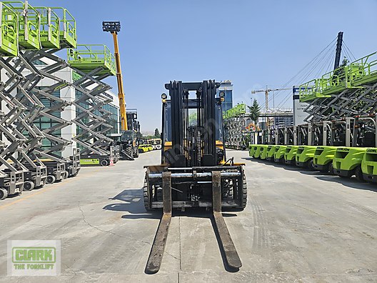 Machinery / Industrial / Carrying & Stacking Equipment / Forklifts / For Sale / Ceylift
