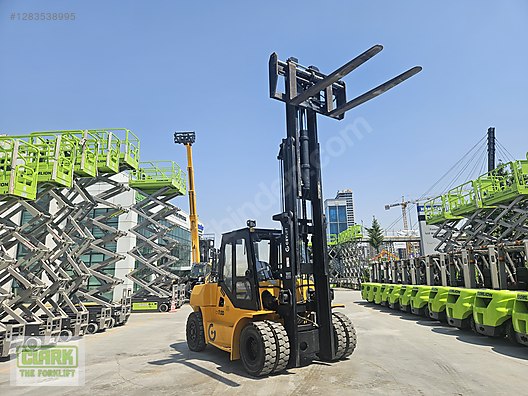Machinery / Industrial / Carrying & Stacking Equipment / Forklifts / For Sale / Ceylift