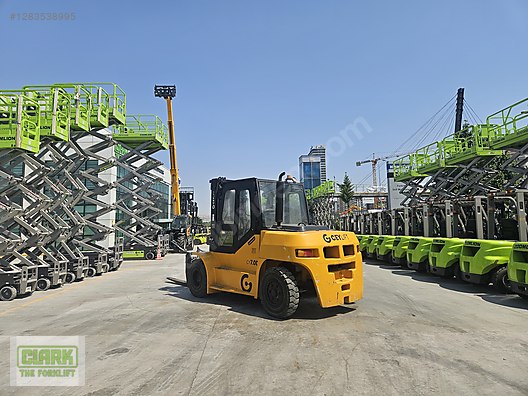Machinery / Industrial / Carrying & Stacking Equipment / Forklifts / For Sale / Ceylift