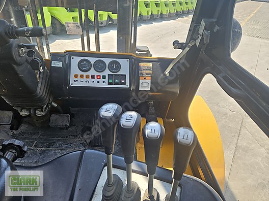 Machinery / Industrial / Carrying & Stacking Equipment / Forklifts / For Sale / Ceylift