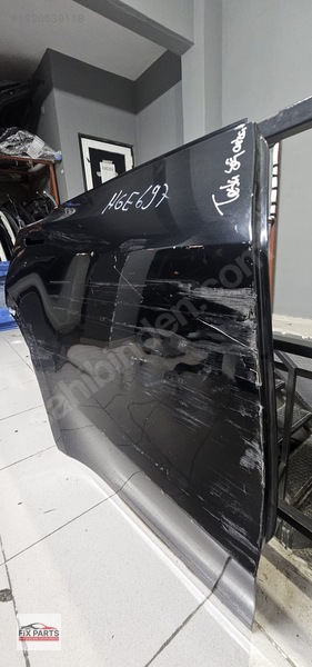 Tesla Model Y Kapı