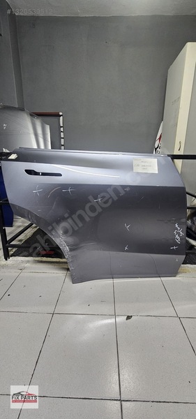 Tesla Model Y Kapı