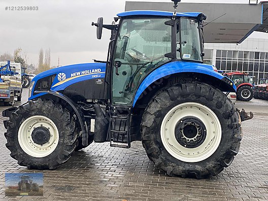 Machinery / Agricultural Machines / Tractors / New Holland / TR5.115