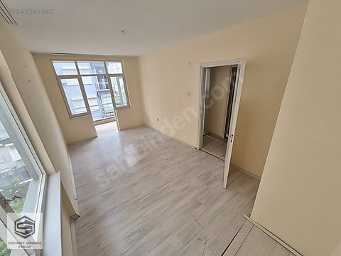 Konyaaltı Caddesine Yakın 2+1 Ayrı Mutfaklı Daire