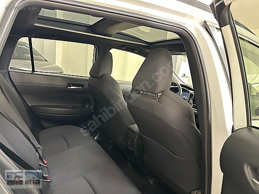 Vasıta / Arazi, SUV & Pickup / Toyota / Corolla Cross / 1.8 Hybrid / Passion
