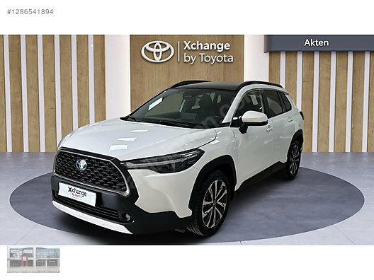 Vasıta / Arazi, SUV & Pickup / Toyota / Corolla Cross / 1.8 Hybrid / Passion