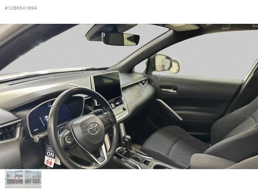 Vasıta / Arazi, SUV & Pickup / Toyota / Corolla Cross / 1.8 Hybrid / Passion