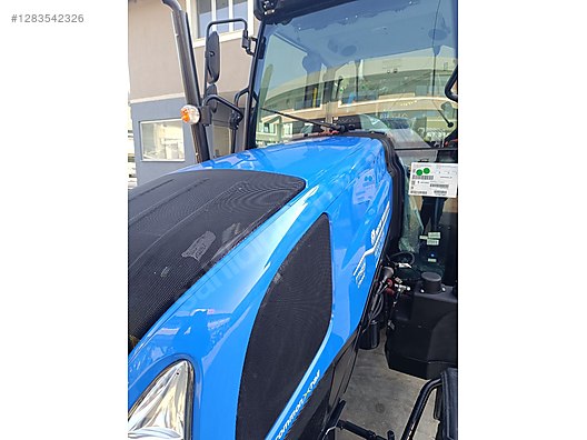 Machinery / Agricultural Machines / Tractors / New Holland / TT60 Classic