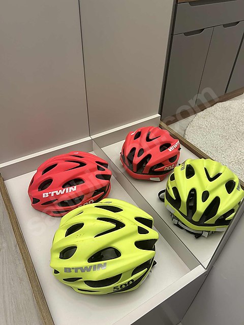 İKİ ADET PROF BTWİN BİSİKLET KASKI