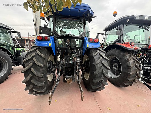 Machinery / Agricultural Machines / Tractors / New Holland / TD5.110