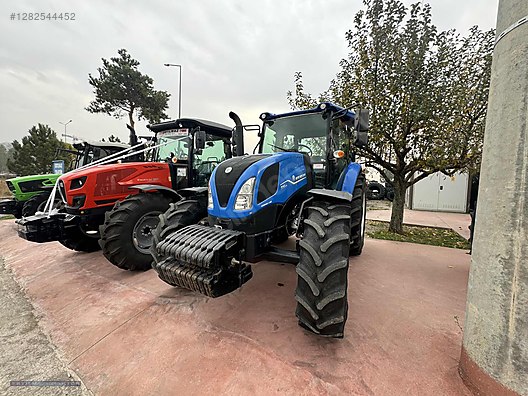 Machinery / Agricultural Machines / Tractors / New Holland / TD5.110