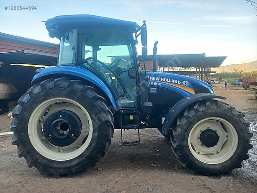 Machinery / Agricultural Machines / Tractors / New Holland / TD110D