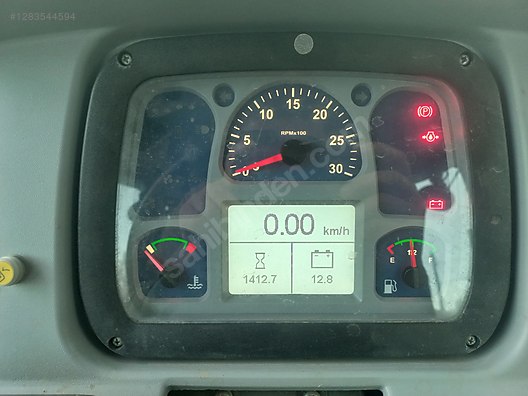 Machinery / Agricultural Machines / Tractors / New Holland / TD110D