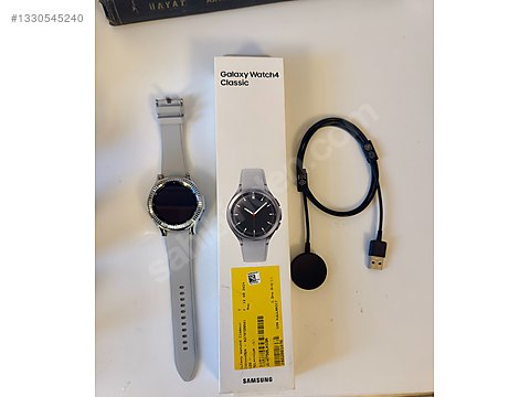 Samsung Galaxy Watch 4 Classic + 2 Metal Toplam 9 Kordon Hediye