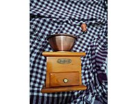 Kahve ve baharat el değirmeni