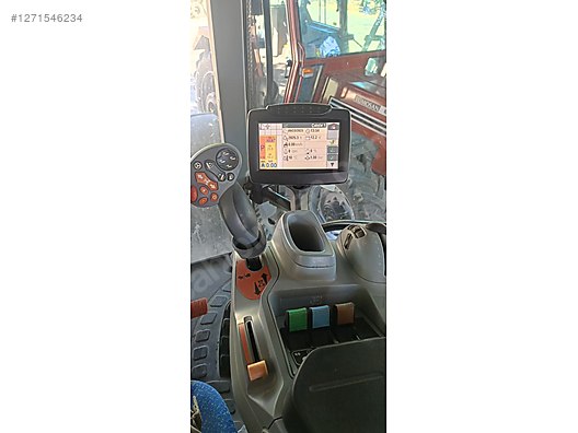 Machinery / Agricultural Machines / Tractors / New Holland / T6.160