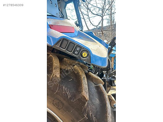 Machinery / Agricultural Machines / Tractors / New Holland / TR5.90
