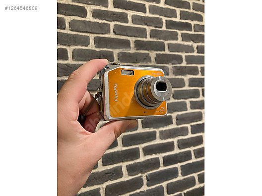 Fujifilm FinePix V10 Kompakt Dijital Fotoğraf Makinesi Fiyatları