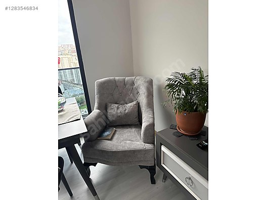 Used & Brand New Items / Home Decor / Furniture / Den & Living Room / Living Room Furniture