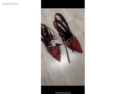 Used & Brand New Items / Clothing & Accessories / Women / Shoes / Classic Heels