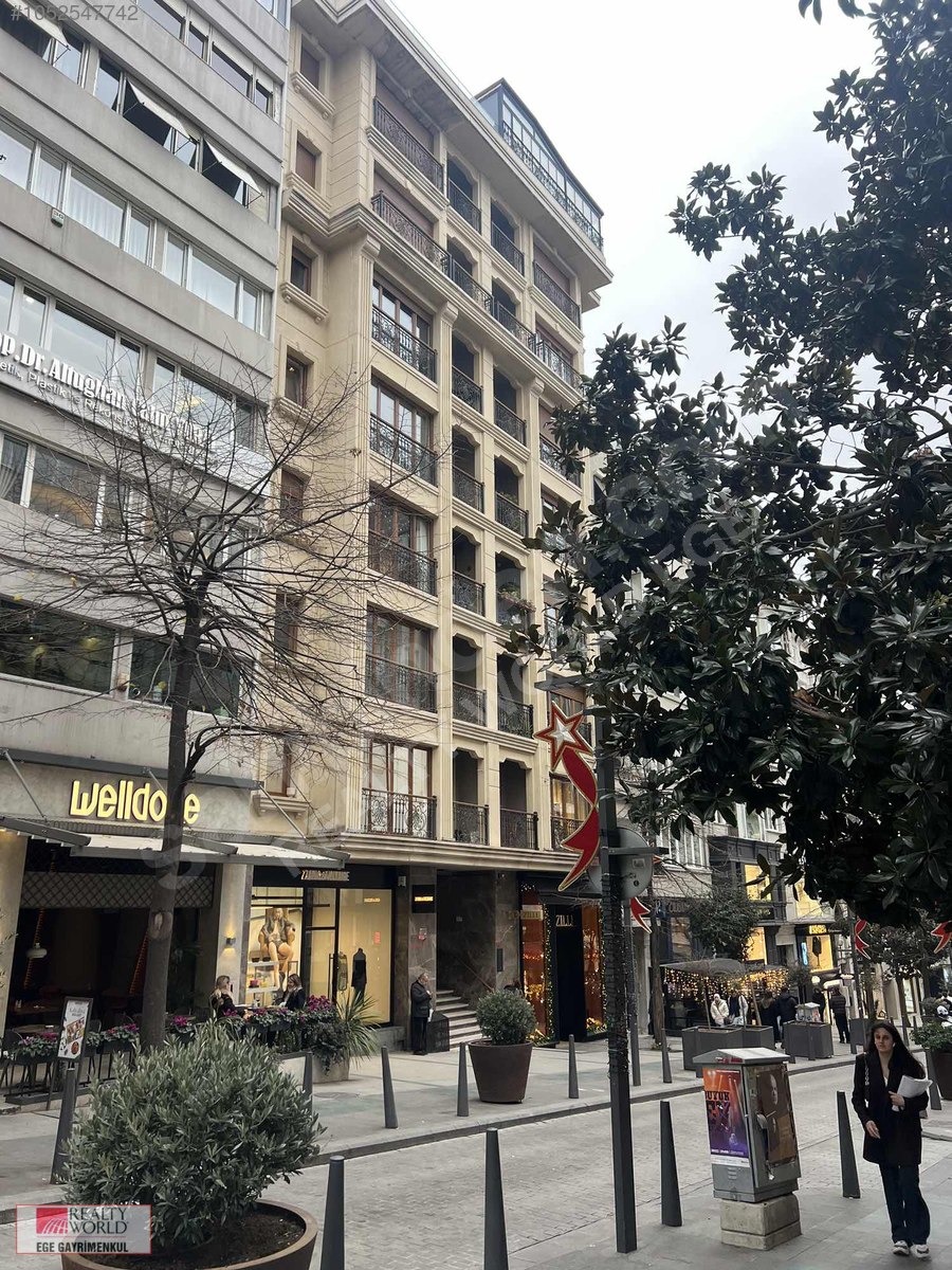 ABDİ İPEKÇİ CADDESİ ÜZERİNDE TEK TAŞ YÜZÜK KONUMUNDA DÜKKAN sahibinden