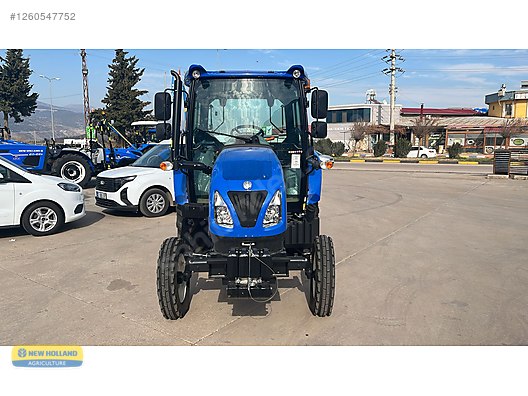 Machinery / Agricultural Machines / Tractors / New Holland / T4.60S