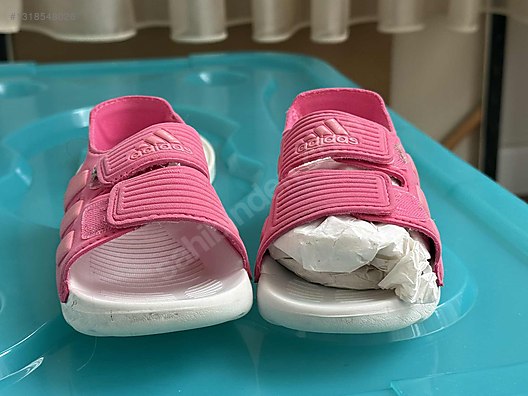 Ayakkabı & Patik / Adidas sandalet çok az kullanıldı sahibinden