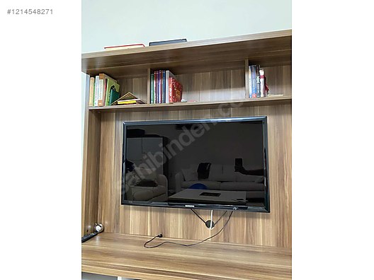 No Panties, yubka onlayn tomosha qiling