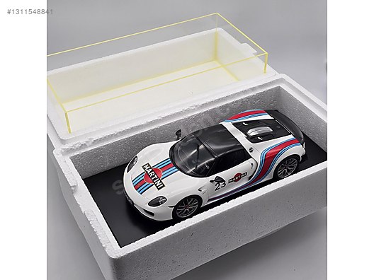 Spark Diecast Model 1:18 Porsche Araba - 1311548841