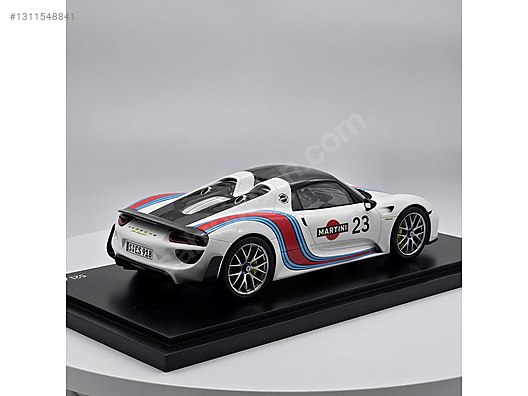 Spark Diecast Model 1:18 Porsche Araba - 1311548841