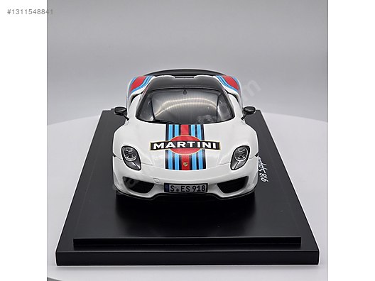 Spark Diecast Model 1:18 Porsche Araba - 1311548841