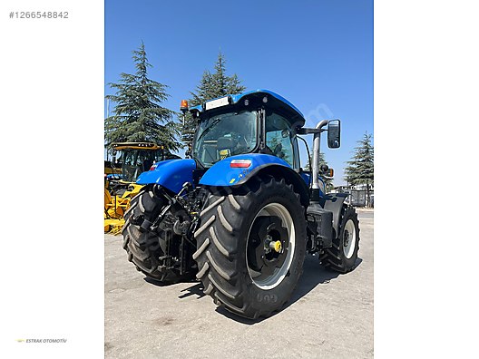 Machinery / Agricultural Machines / Tractors / New Holland / T7.270