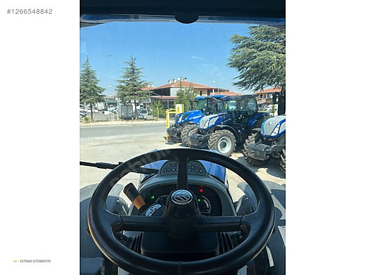 Machinery / Agricultural Machines / Tractors / New Holland / T7.270