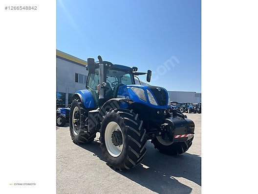 Machinery / Agricultural Machines / Tractors / New Holland / T7.270