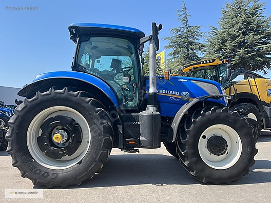 Machinery / Agricultural Machines / Tractors / New Holland / T7.270