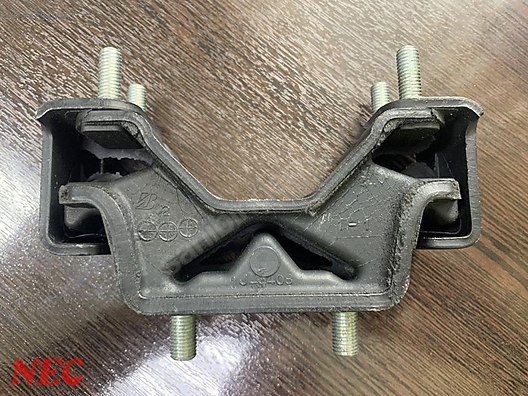 たく Otomobil & Arazi Aracı / Motor / SUZUKI SX4 SANZIMAN ORTA TAKOZ