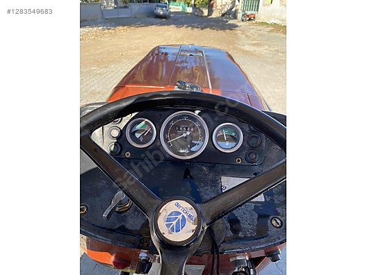 Machinery / Agricultural Machines / Tractors / New Holland / 54C