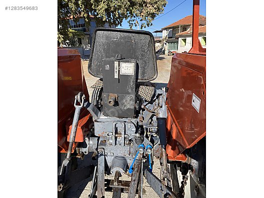 Machinery / Agricultural Machines / Tractors / New Holland / 54C