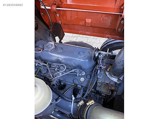 Machinery / Agricultural Machines / Tractors / New Holland / 54C