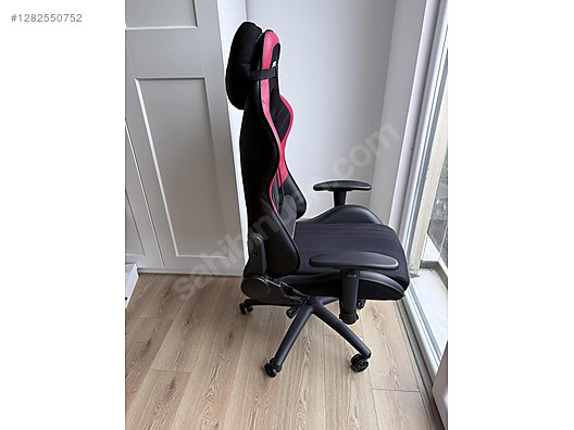 Used & Brand New Items / Gaming & Gamers Exclusive / Gaming Equipment / Gaming Chair