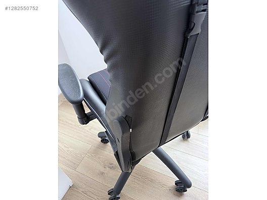 Used & Brand New Items / Gaming & Gamers Exclusive / Gaming Equipment / Gaming Chair