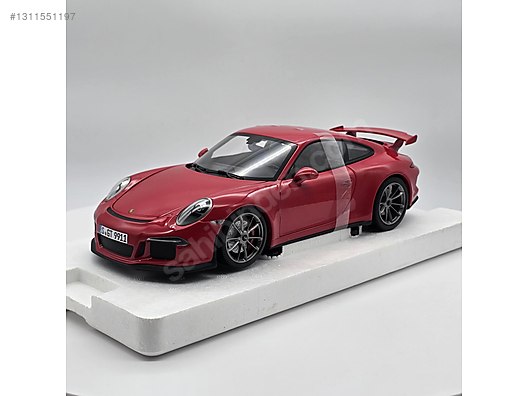 Minichamps Diecast Model 1:18 Porsche Araba - 1311551197