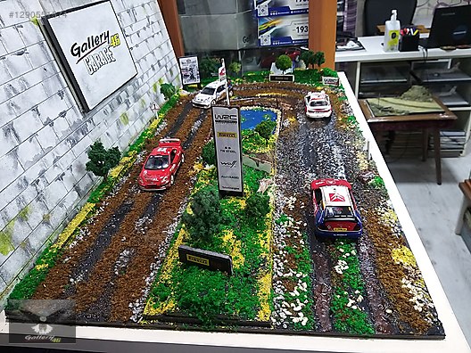 1/43 4 ARAÇLI MONTE CARLO RALLY DİORAMA ÇAMURLU ZEMİN 70X40 on