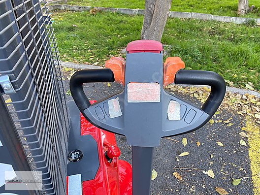 Machinery / Industrial / Carrying & Stacking Equipment / Stacking Machines